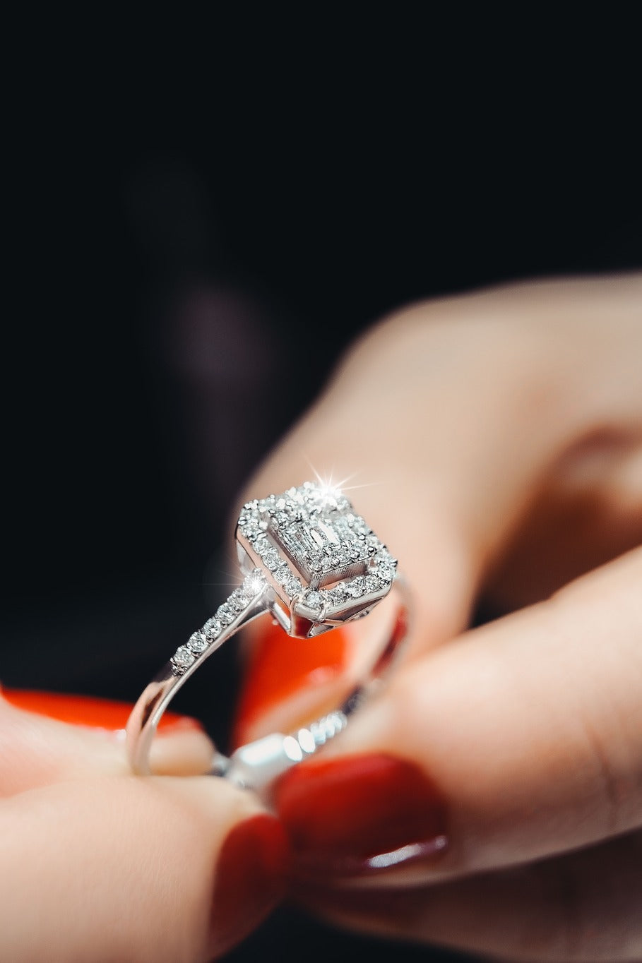 How to clean diamond rings at home?