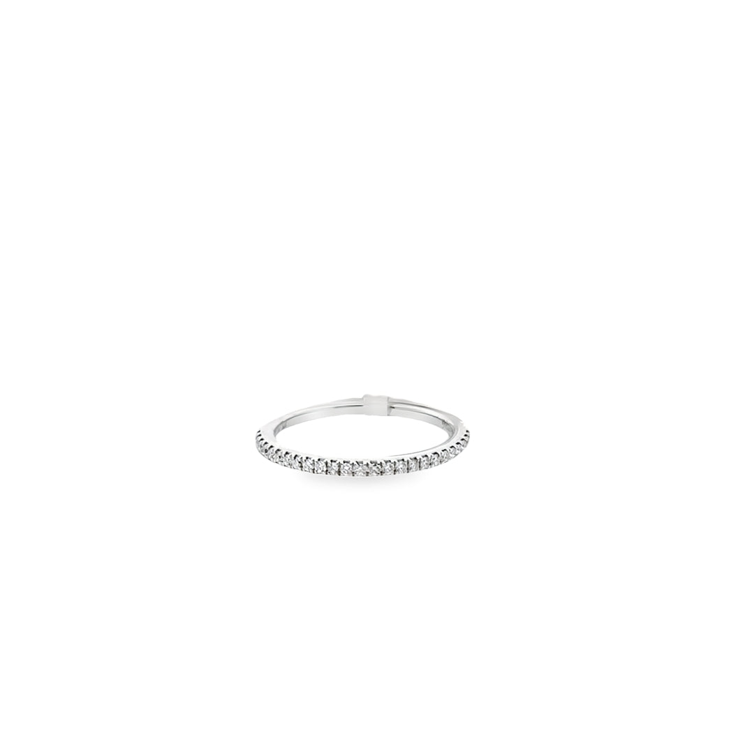 18K White Gold Diamond Single Row Ring