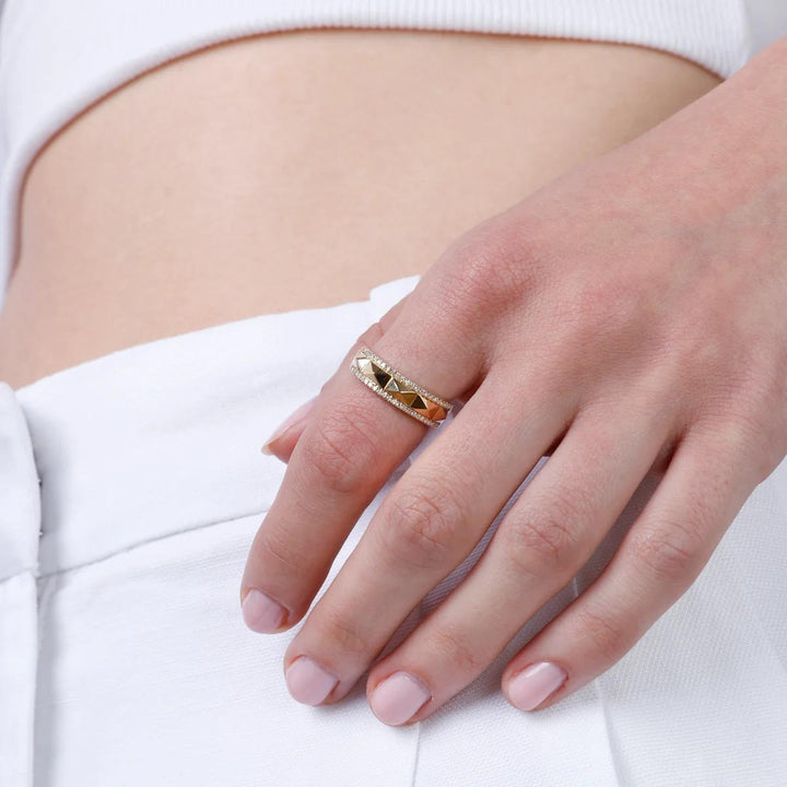 14K Yellow Gold Diamond Studded Ring