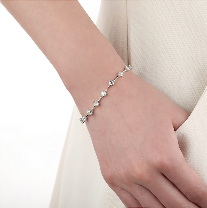 18K White Gold Diamond Cadence Graduated Bolo Bracelet (Large)