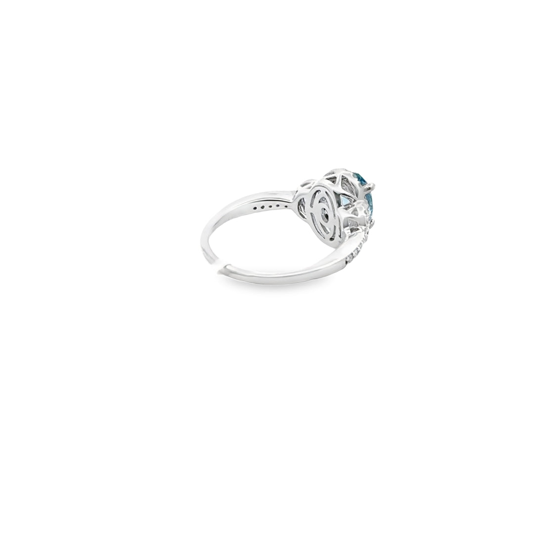 18K White Gold Aquamarine Diamond Oval Halo Ring